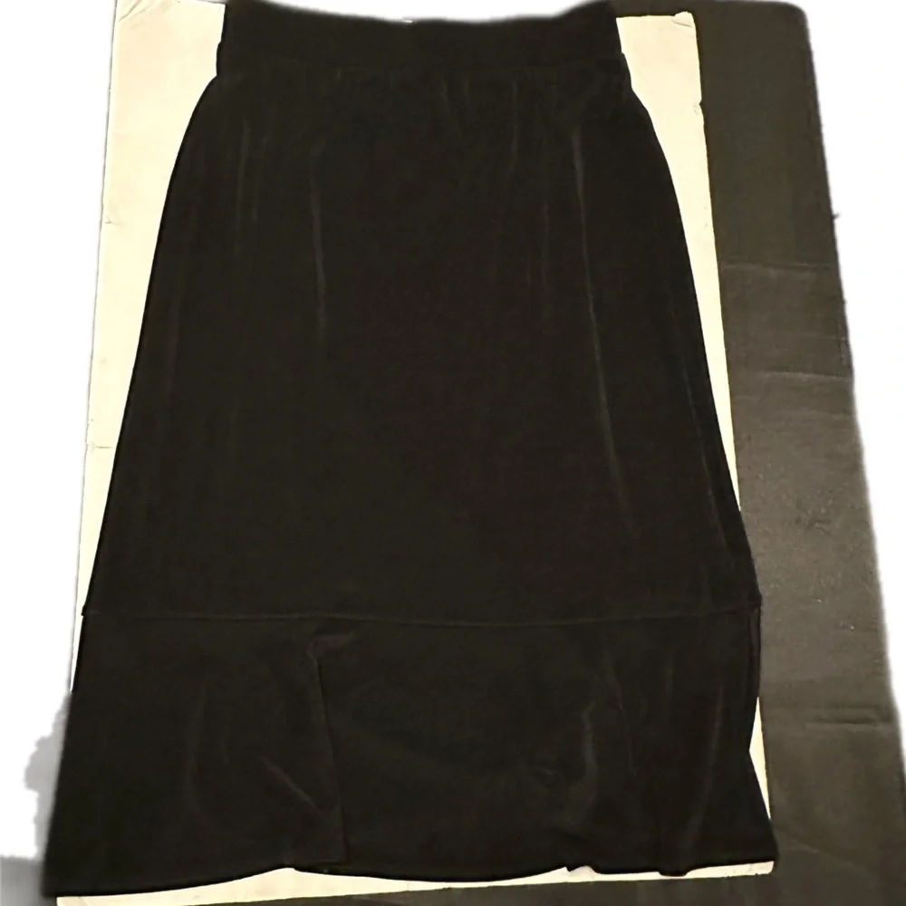 Chico's‎ black skirt -NWT